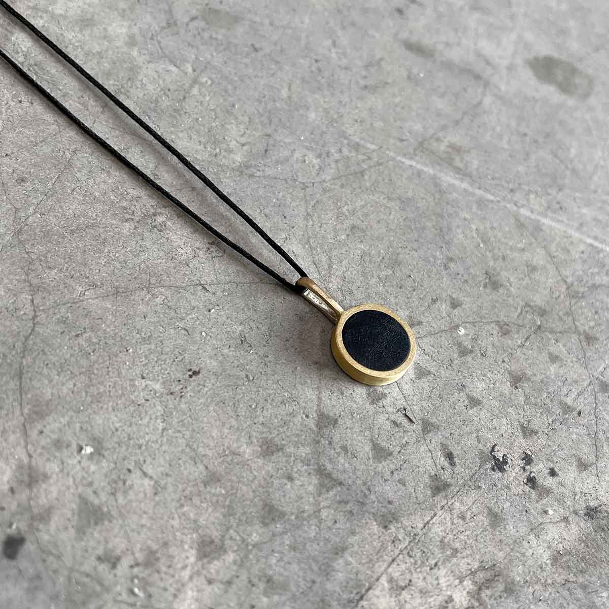 Round pendant necklace / שרשרת תליון עגול - studio oh design