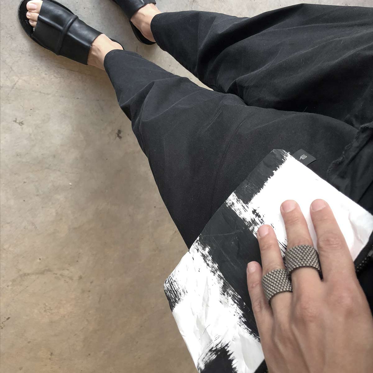 Silver beads ring / טבעת חרוזים סרוגה כסופה - studio oh design